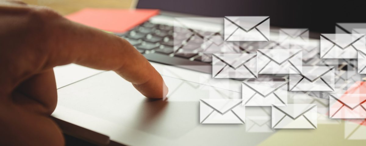 ordinateur envoi email