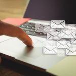 ordinateur envoi email
